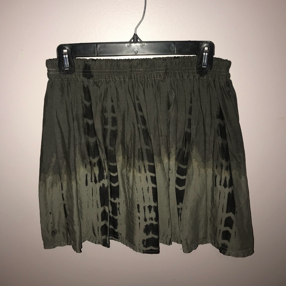 Grey skirt